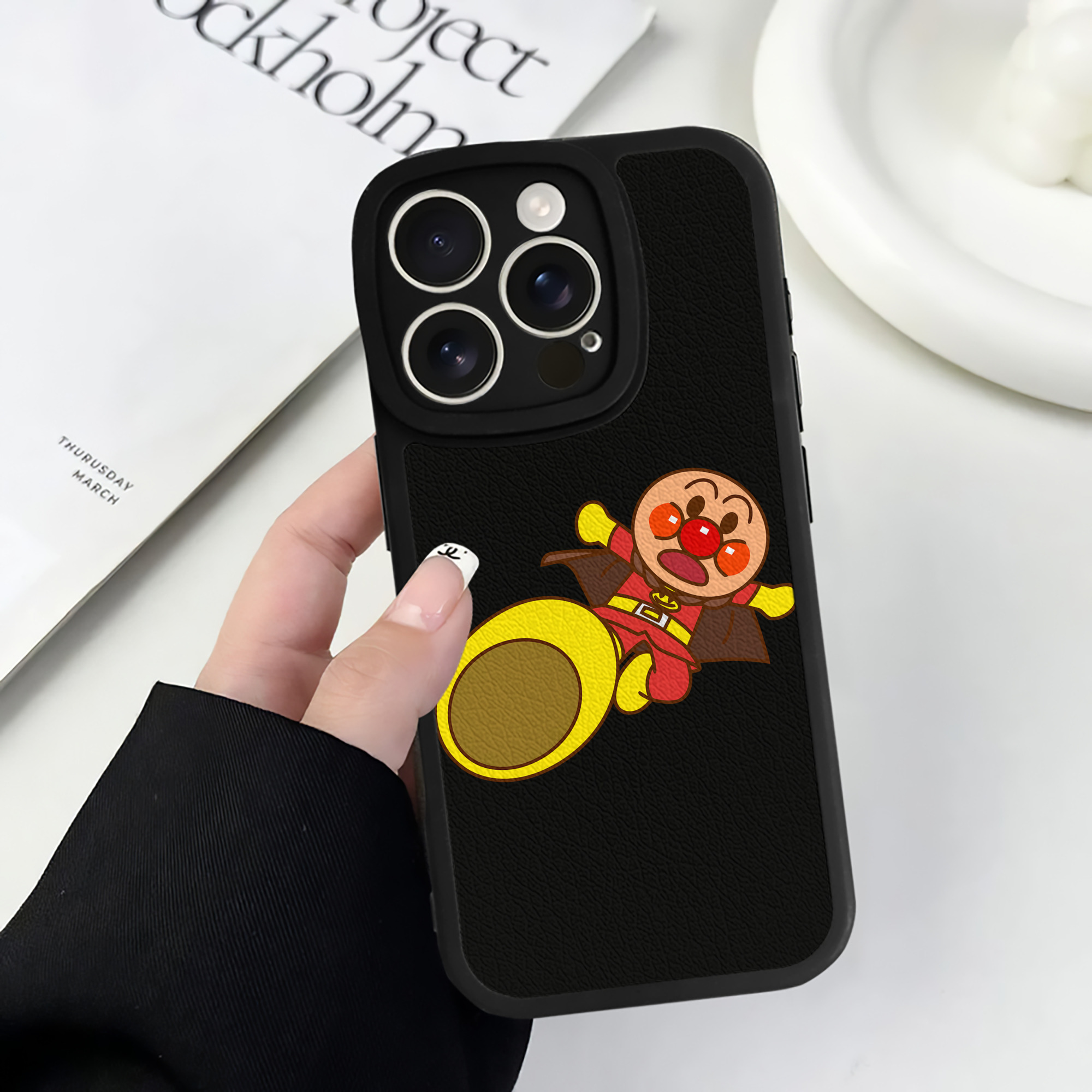 （画像用） アンパンマン Anpanman 【iPhone 16シリーズ対応】シリコンスマホケース（レザー調） 材質：シリコン